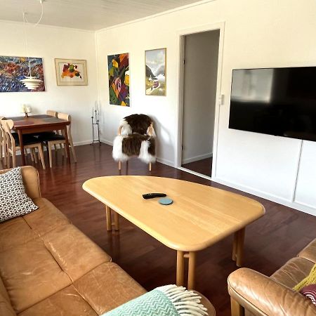 Cosy Apartment Near Beach, Marina & City Centre Торсхавн Экстерьер фото