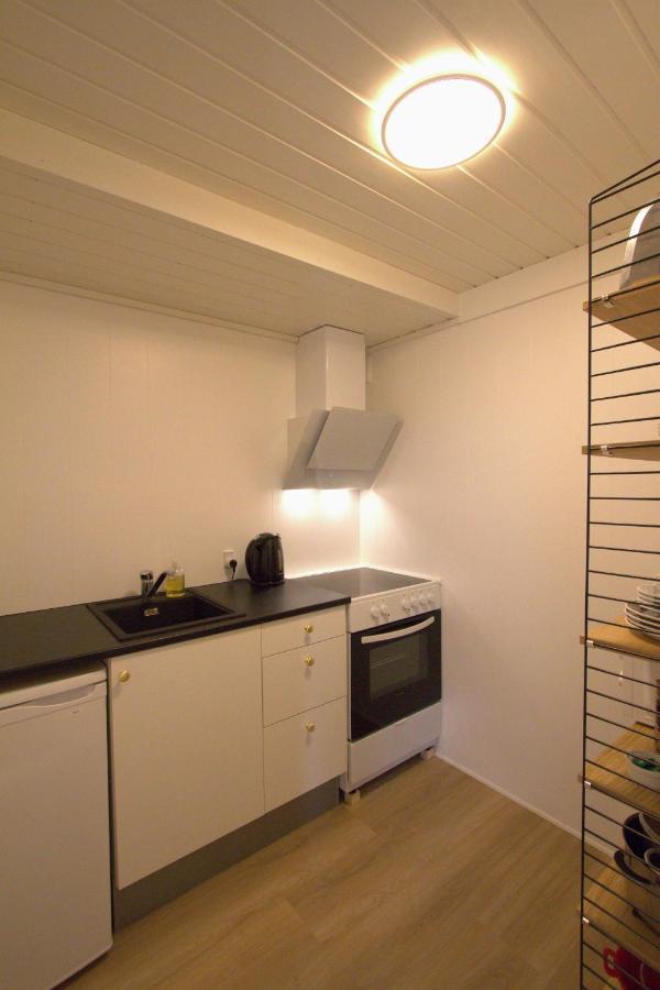Cosy Apartment Near Beach, Marina & City Centre Торсхавн Экстерьер фото