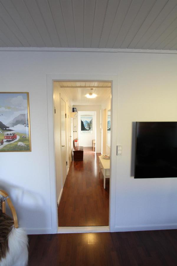 Cosy Apartment Near Beach, Marina & City Centre Торсхавн Экстерьер фото